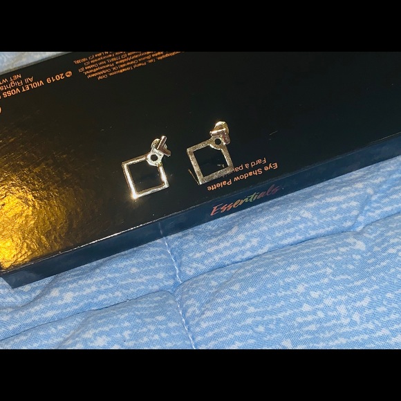 ⚠️ must bundles ⚠️ Simple Metal Cutout earring - Picture 3 of 6